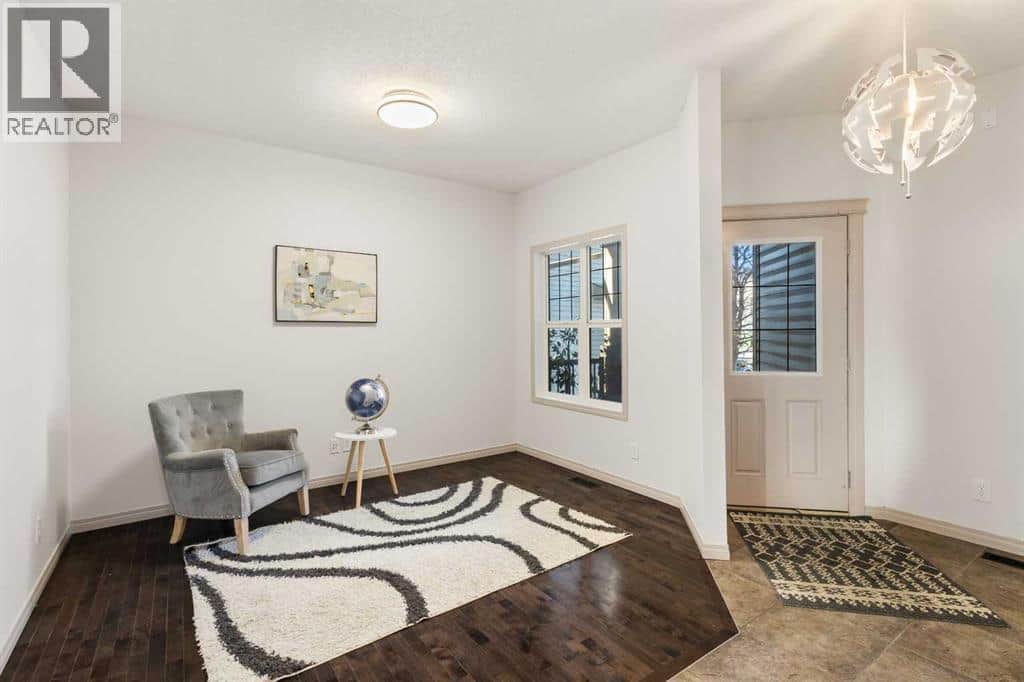 21 Panamount Row NW - Photo 5 of 34, Calgary, Alberta